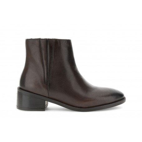 Cafe Noir TRONCHETTO IN PELLE CON ELASTICI E BORCHIE - C1ED1001
